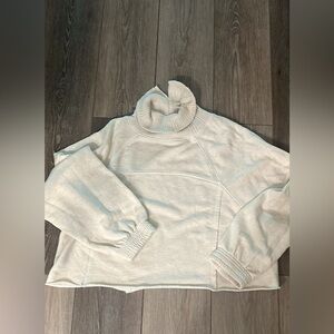 Women's Cream Aerie crop Sweater sz medium
